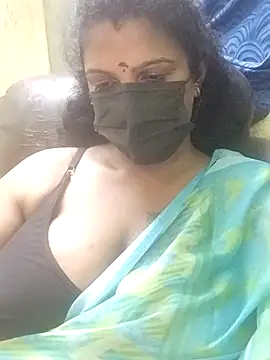 Snapshot of poojaa-rani chatting on April 11, 2026, 6:33 pm poojaa-rani online show from April 11, 2026, 6:33 pm