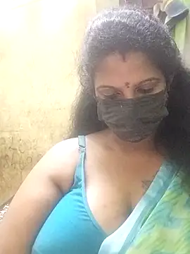 Snapshot of poojaa-rani chatting on March 26, 2026, 6:39 pm poojaa-rani online show from March 26, 2026, 6:39 pm