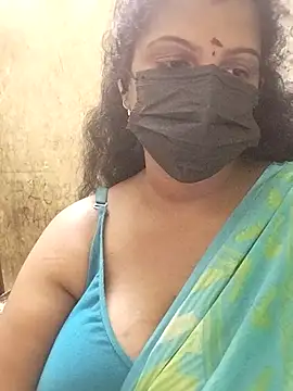Snapshot of poojaa-rani chatting on April 3, 2026, 6:36 pm poojaa-rani online show from April 3, 2026, 6:36 pm