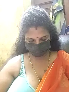 Snapshot of poojaa-rani chatting on March 29, 2026, 6:31 pm poojaa-rani online show from March 29, 2026, 6:31 pm