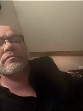 Snapshot of Ben646 chatting on February 5, 2026, 11:44 pm Ben646 online show from February 5, 2026, 11:44 pm