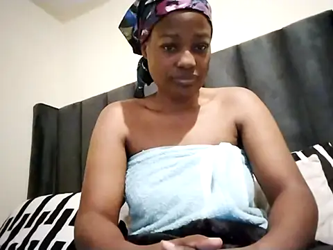 Snapshot of sexylira chatting on June 15, 2026, 11:43 am sexylira online show from June 15, 2026, 11:43 am