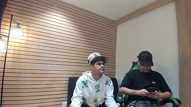 Snapshot of 317894 chatting on March 18, 2026, 7:33 am 317894 online show from March 18, 2026, 7:33 am