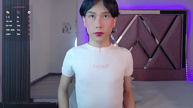 Snapshot of Ash_Femboy chatting on November 15, 2025, 7:40 pm Ash Femboy online show from November 15, 2025, 7:40 pm