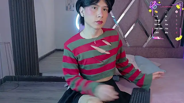 Snapshot of Ash_Femboy chatting on October 27, 2025, 9:49 pm Ash Femboy online show from October 27, 2025, 9:49 pm