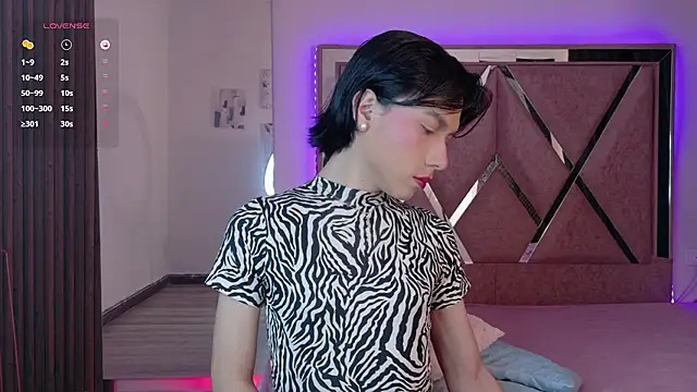 Snapshot of Ash_Femboy chatting on November 20, 2025, 8:09 pm Ash Femboy online show from November 20, 2025, 8:09 pm