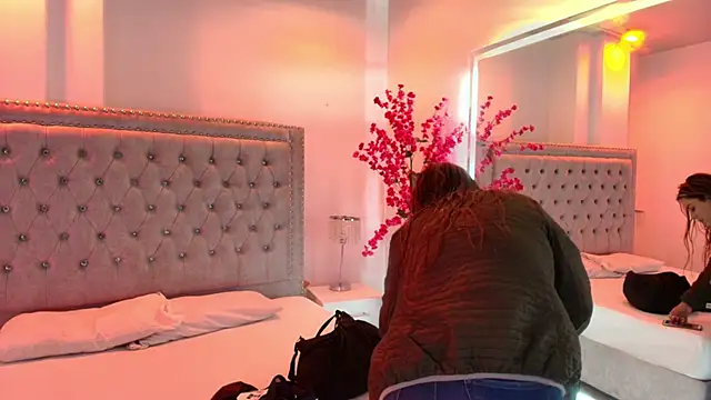 Lia adamsss online show from April 15, 2026, 3:34 am