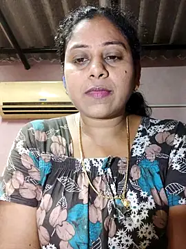 JENNIFERtamil online show from May 24, 2026, 7:41 am