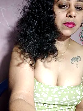 JENNIFERtamil online show from May 15, 2026, 8:29 pm