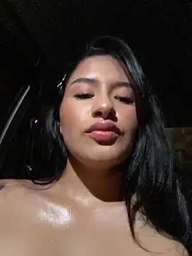 Snapshot of andrea_gomes_ chatting on October 23, 2025, 8:46 am andrea gomes  online show from October 23, 2025, 8:46 am