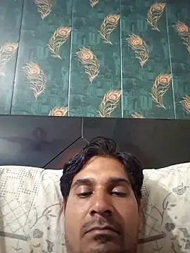 Snapshot of johnny8731 chatting on May 9, 2026, 6:11 pm johnny8731 online show from May 9, 2026, 6:11 pm