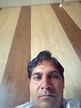 Snapshot of johnny8731 chatting on May 10, 2026, 6:17 am johnny8731 online show from May 10, 2026, 6:17 am