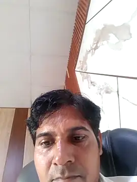 Snapshot of johnny8731 chatting on June 28, 2026, 11:05 am johnny8731 online show from June 28, 2026, 11:05 am