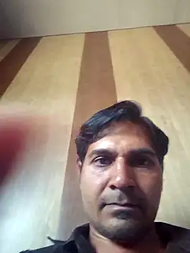 Snapshot of johnny8731 chatting on May 6, 2026, 9:24 am johnny8731 online show from May 6, 2026, 9:24 am