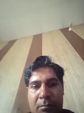 Snapshot of johnny8731 chatting on May 11, 2026, 5:09 am johnny8731 online show from May 11, 2026, 5:09 am