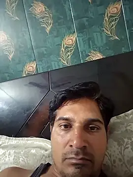 Snapshot of johnny8731 chatting on June 24, 2026, 5:22 pm johnny8731 online show from June 24, 2026, 5:22 pm