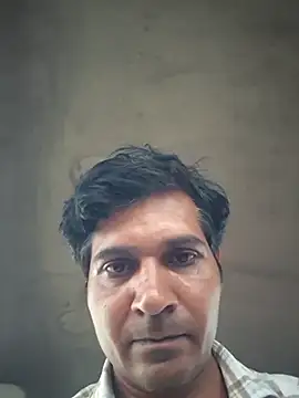 Snapshot of johnny8731 chatting on July 13, 2026, 1:43 pm johnny8731 online show from July 13, 2026, 1:43 pm