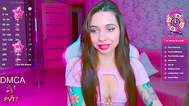 Snapshot of vinkiepinkie chatting on April 15, 2026, 6:34 pm vinkiepinkie online show from April 15, 2026, 6:34 pm