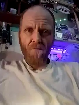 Snapshot of bigdguy6969 chatting on June 20, 2026, 5:23 am bigdguy6969 online show from June 20, 2026, 5:23 am