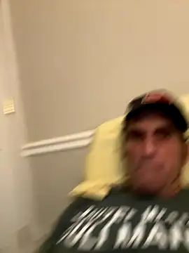 Snapshot of Bw3322 chatting on October 10, 2025, 2:45 am Bw3322 online show from October 10, 2025, 2:45 am