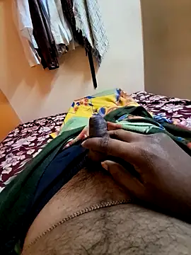 Snapshot of hot_integer chatting on November 6, 2025, 5:06 pm hot integer online show from November 6, 2025, 5:06 pm