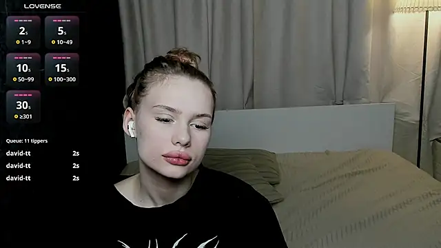 sex instructor vi online show from March 20, 2025, 6:31 pm