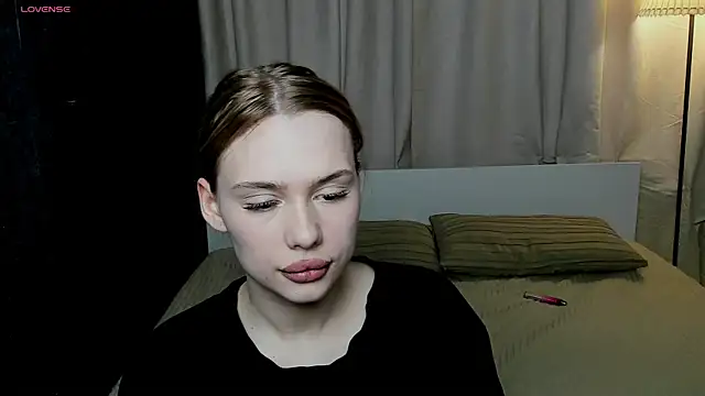 sex instructor vi online show from March 19, 2025, 6:44 pm