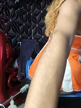 Snapshot of Megann_9 chatting on February 20, 2026, 11:01 am Megann 9 online show from February 20, 2026, 11:01 am