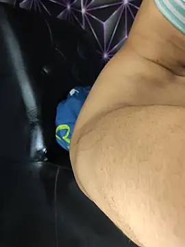 Snapshot of Megann_9 chatting on March 29, 2026, 7:54 am Megann 9 online show from March 29, 2026, 7:54 am