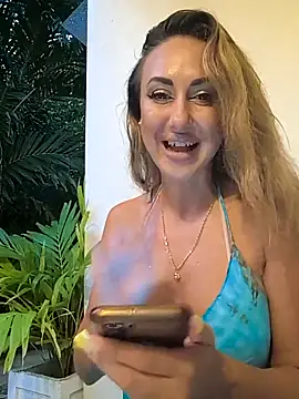 Brilliant-Splashes online show from October 31, 2025, 9:43 pm