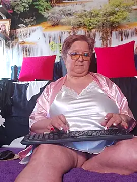 Snapshot of QueenPammy1 chatting on March 26, 2026, 8:01 am QueenPammy1 online show from March 26, 2026, 8:01 am