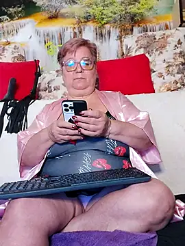 QueenPammy1 online show from October 18, 2025, 8:27 am