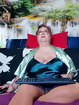 Snapshot of QueenPammy1 chatting on January 16, 2026, 7:34 am QueenPammy1 online show from January 16, 2026, 7:34 am