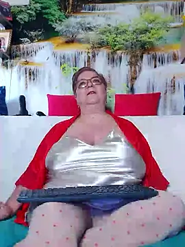 Snapshot of QueenPammy1 chatting on January 12, 2026, 8:43 am QueenPammy1 online show from January 12, 2026, 8:43 am