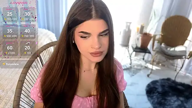 Snapshot of lili_hotly chatting on May 7, 2026, 5:22 am lili hotly online show from May 7, 2026, 5:22 am