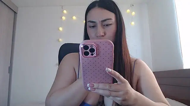 Snapshot of nalafoster chatting on April 29, 2026, 5:30 pm nalafoster online show from April 29, 2026, 5:30 pm