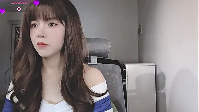 BlushDoll online show from April 23, 2026, 5:25 pm