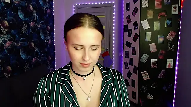 BarbiePieer online show from December 22, 2025, 6:52 pm