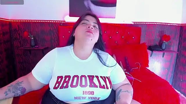 Snapshot of dirtyBBWplay chatting on April 29, 2026, 8:26 pm dirtyBBWplay online show from April 29, 2026, 8:26 pm