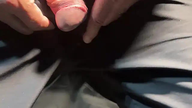 Snapshot of Max_965 chatting on December 13, 2025, 9:21 pm Max 965 online show from December 13, 2025, 9:21 pm