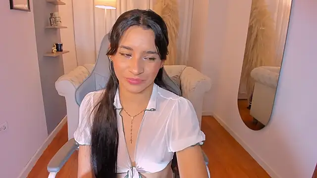 hanna mils online show from February 27, 2026, 4:01 am