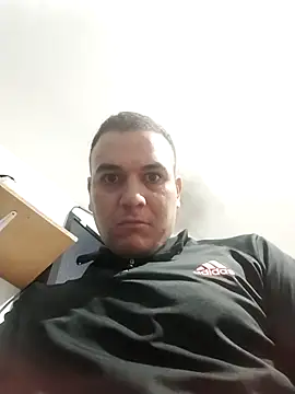 Snapshot of calfran chatting on April 23, 2026, 3:24 am calfran online show from April 23, 2026, 3:24 am