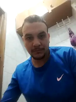 Snapshot of calfran chatting on June 2, 2026, 12:32 am calfran online show from June 2, 2026, 12:32 am