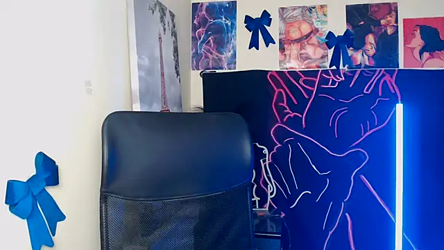 Snapshot of VanessaRey_ chatting on April 6, 2026, 4:30 pm VanessaRey online show from April 6, 2026, 4:30 pm