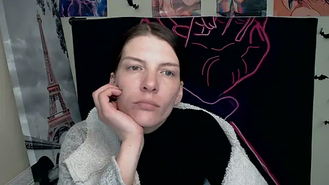 VanessaRey  online show from March 18, 2025, 10:50 am