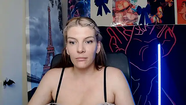 VanessaRey  online show from June 1, 2026, 6:35 am