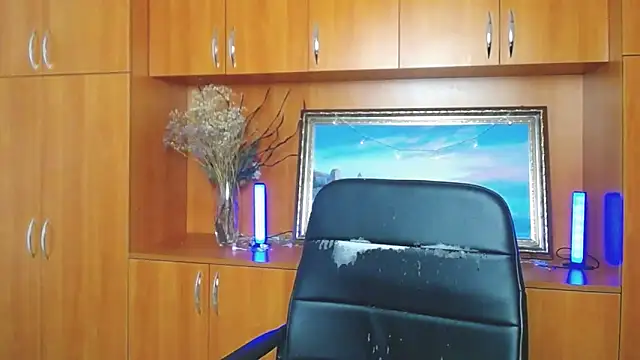 VanessaRey  online show from February 22, 2026, 5:32 am