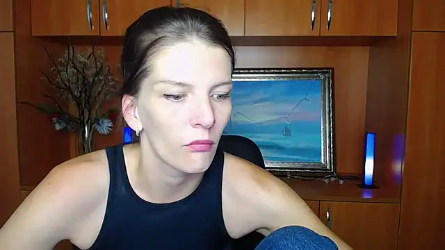 VanessaRey  online show from September 23, 2025, 6:20 am