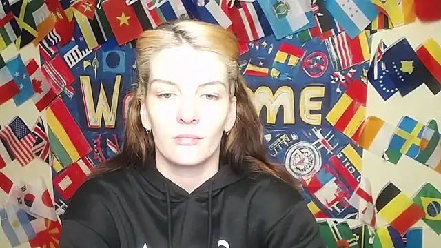 Snapshot of VanessaRey_ chatting on March 6, 2026, 5:41 pm VanessaRey online show from March 6, 2026, 5:41 pm