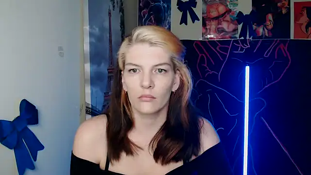 Snapshot of VanessaRey_ chatting on March 27, 2026, 6:09 pm VanessaRey online show from March 27, 2026, 6:09 pm